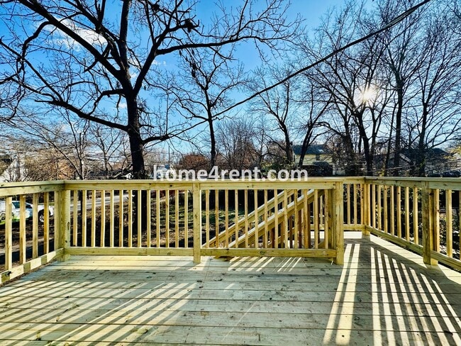 Building Photo - Adorable Home Featuring Wood Floors, SS Ap...