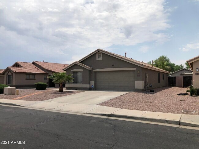 Building Photo - 13201 W Mauna Loa Ln