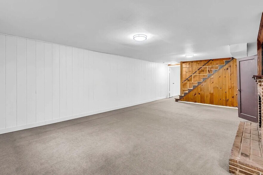 Building Photo - 3602 NE 75th St