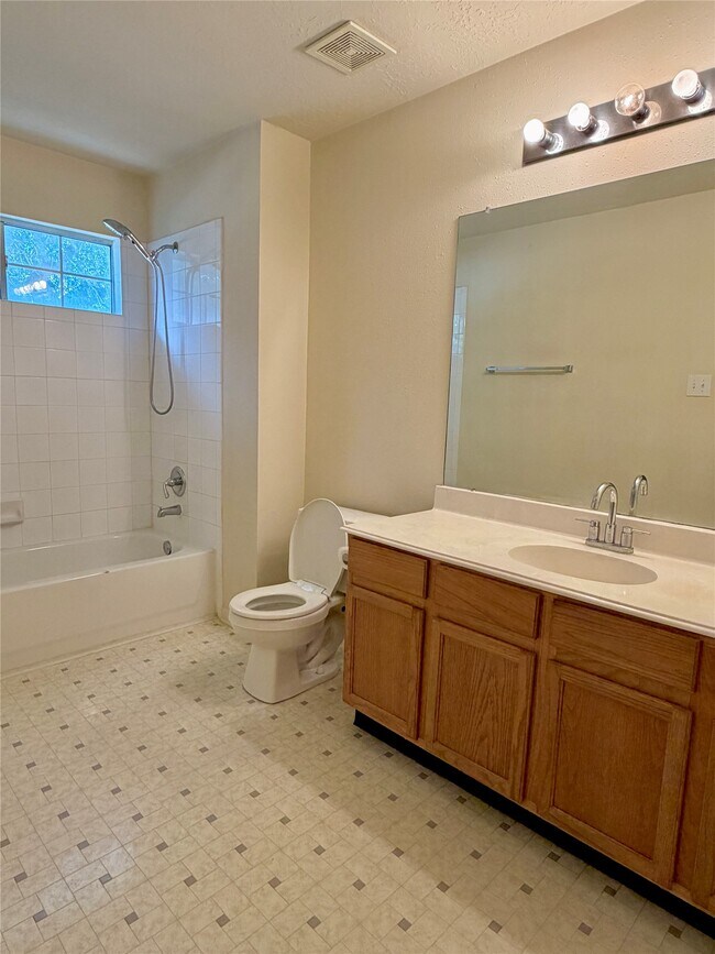 Building Photo - 8922 Benning Dr