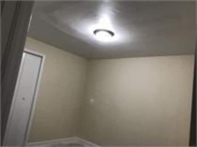 Building Photo - 1007 E Mcintosh Rd