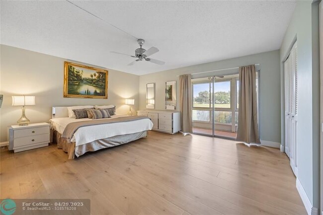 Building Photo - 4701 Martinique Dr