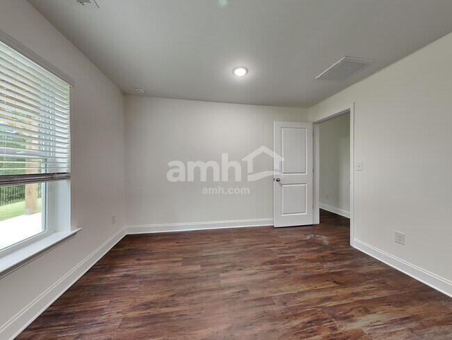 Building Photo - 14026 Belle Mont Dr