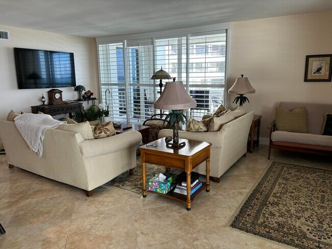 Building Photo - 3570 S Ocean Blvd