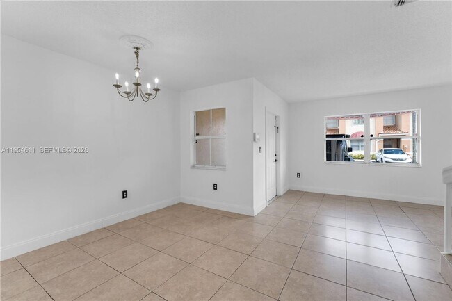 Building Photo - 6350 SW 139th Ave