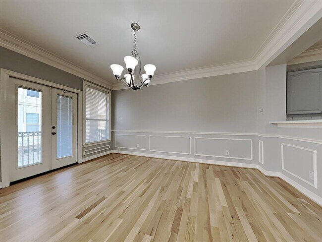 Building Photo - 839 Rosine St