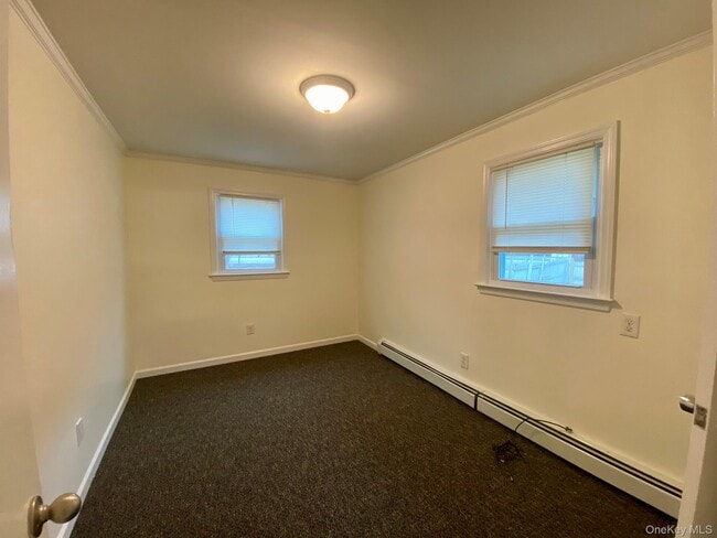 Building Photo - 26 Poplar St