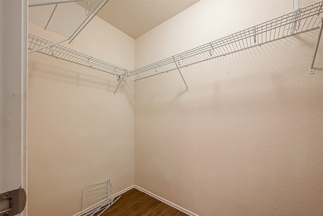 Building Photo - 5822 Camelia Evergreen Ln
