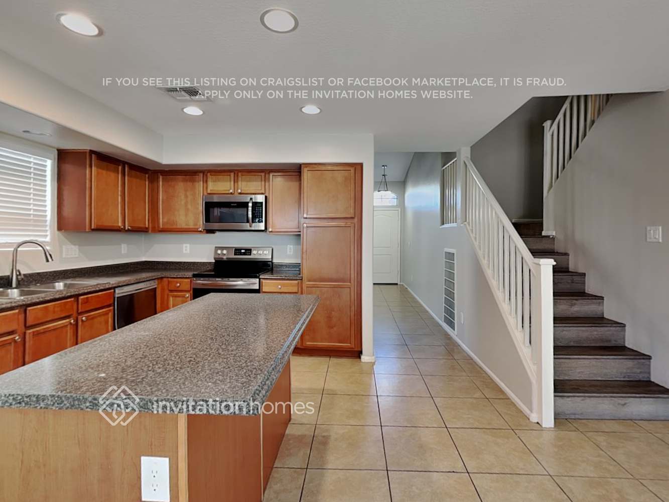 Building Photo - 7261 W Glenn Dr