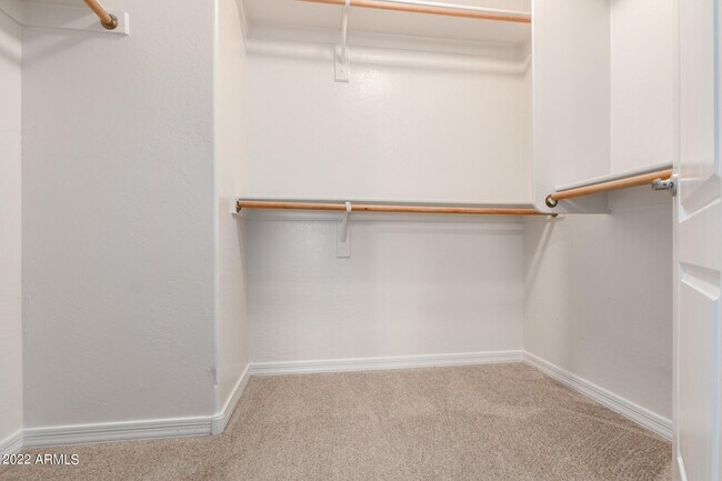 Building Photo - 17410 W Holland Ln