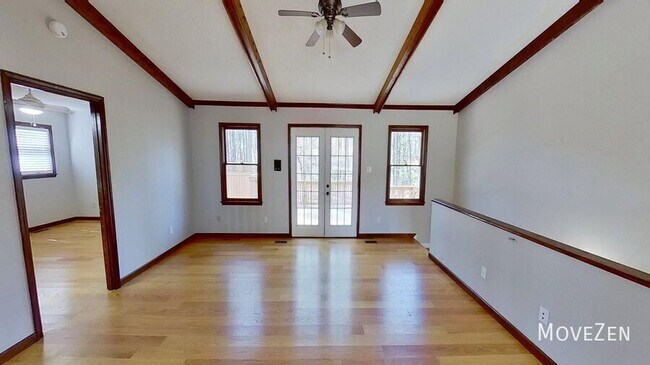 Building Photo - 4711 Highview Pl