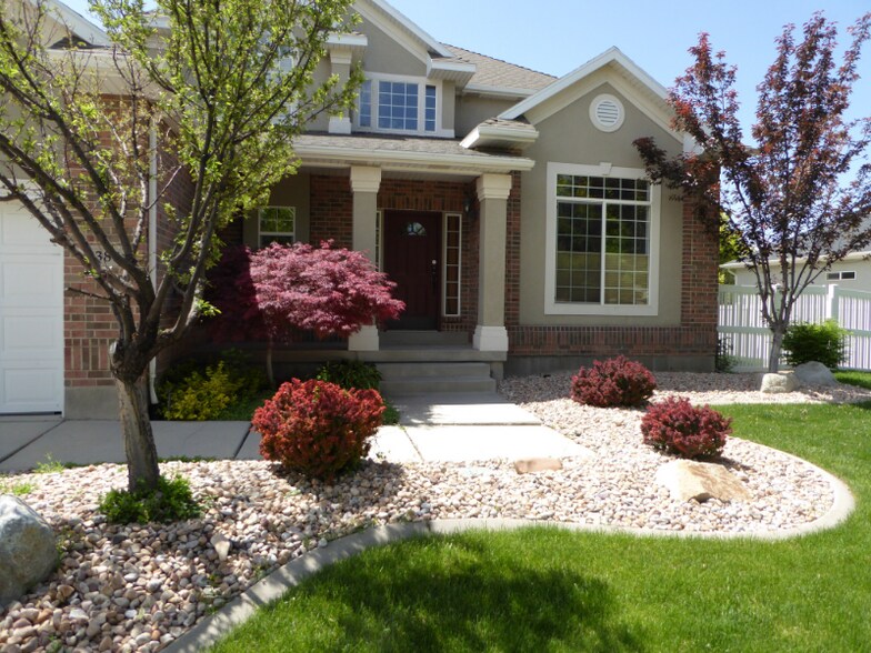 Building Photo - 388 Draper Downs Dr