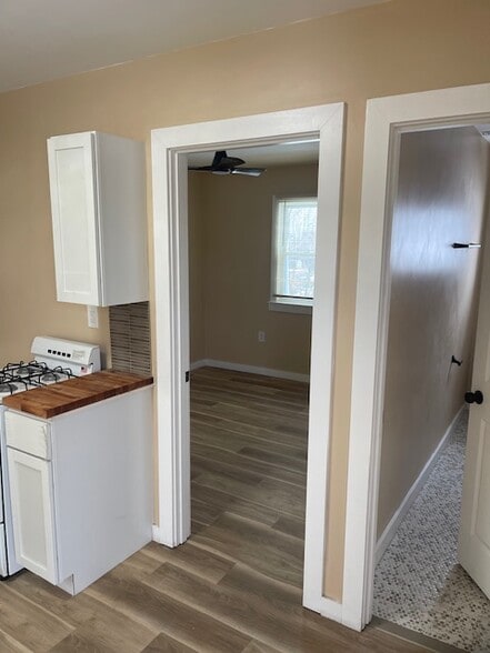 Building Photo - 1438 E 45th St