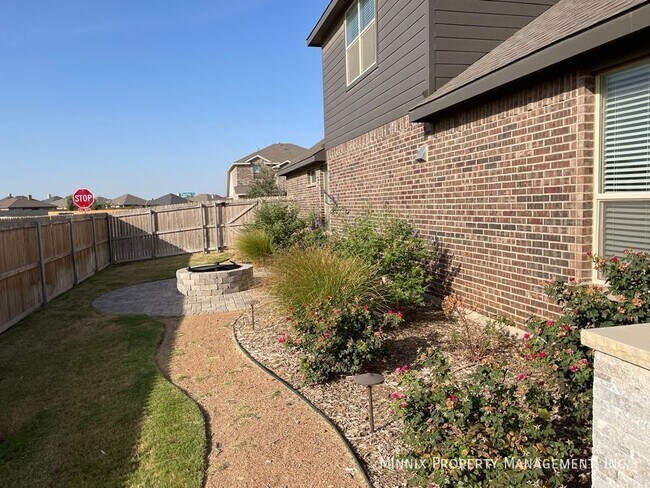 Building Photo - 1219 Pavilion Pkwy