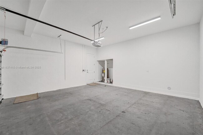 Building Photo - 13145 Addilyn Ct