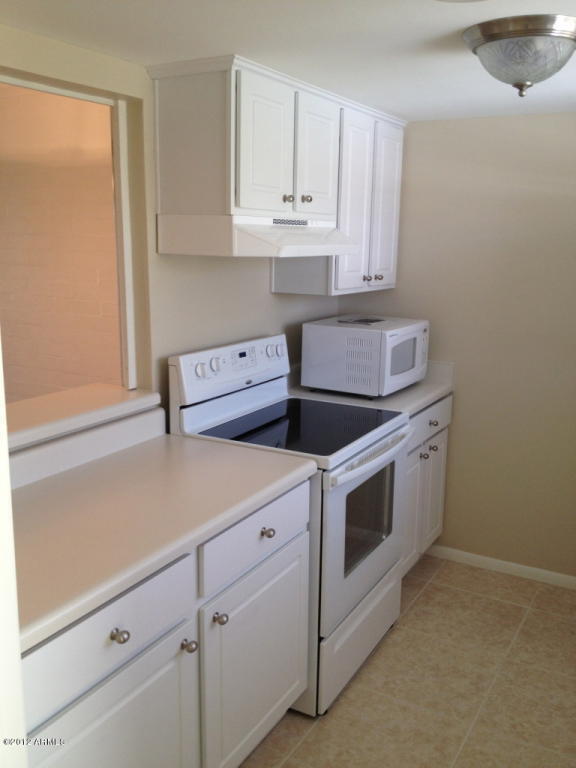 Building Photo - 2 Bedroom 2 Bath condo with ALL utilities ...