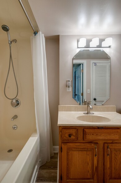 Bathroom 3 - Downstairs - 930 Havenhill Dr