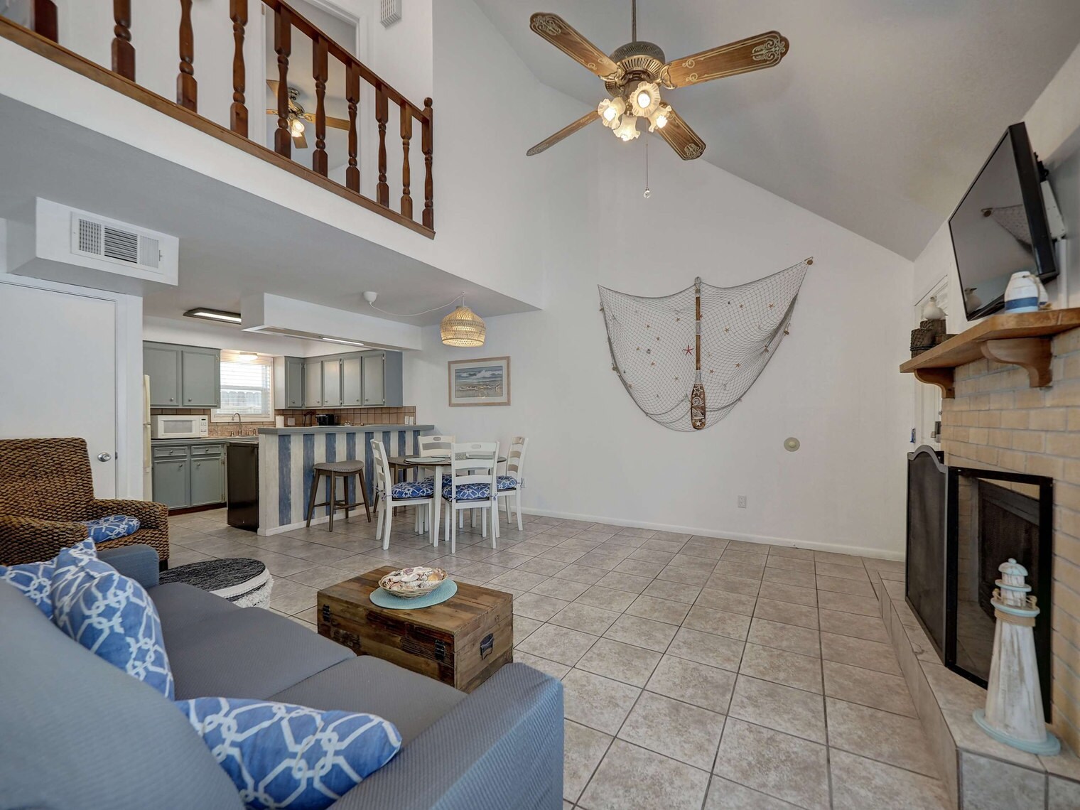 Building Photo - 15201 Leeward Dr