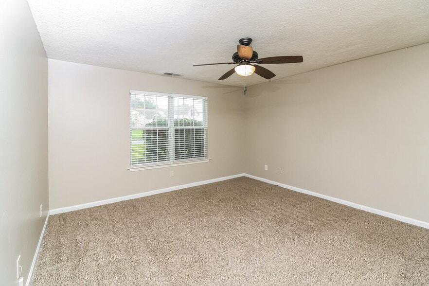 Building Photo - 2991 Heather Lake Dr