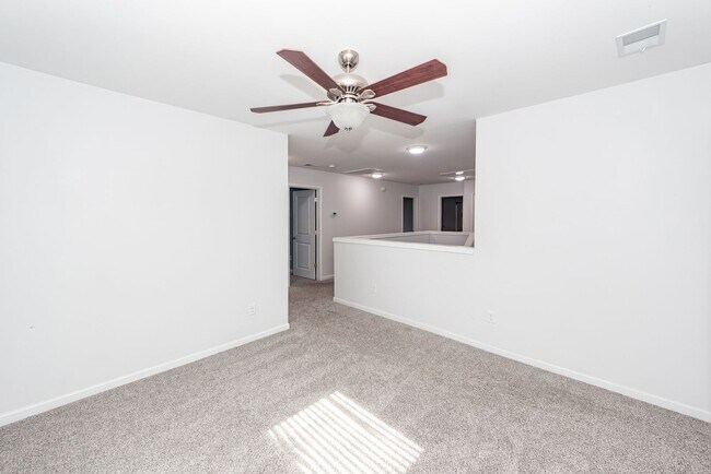 Building Photo - 5 Bedroom 3 Bath Home in Cane Bay Plantation - Summerville