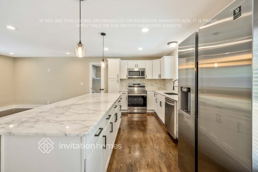 Building Photo - 5009 Suter Dr