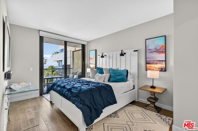 Building Photo - 1755 Ocean Ave