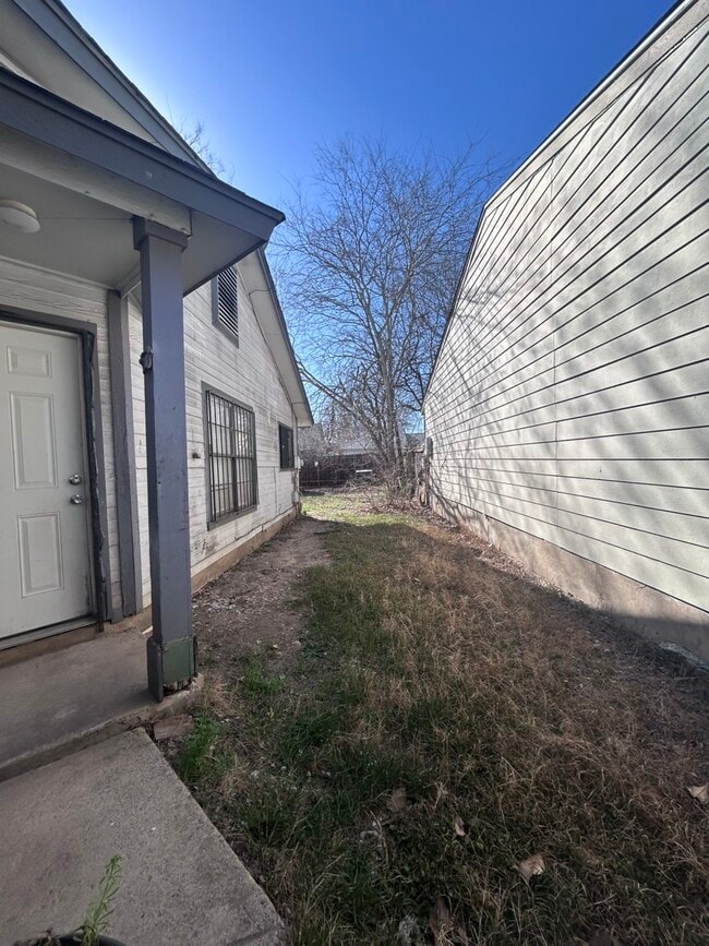 Building Photo - 4047 Indian Sunrise