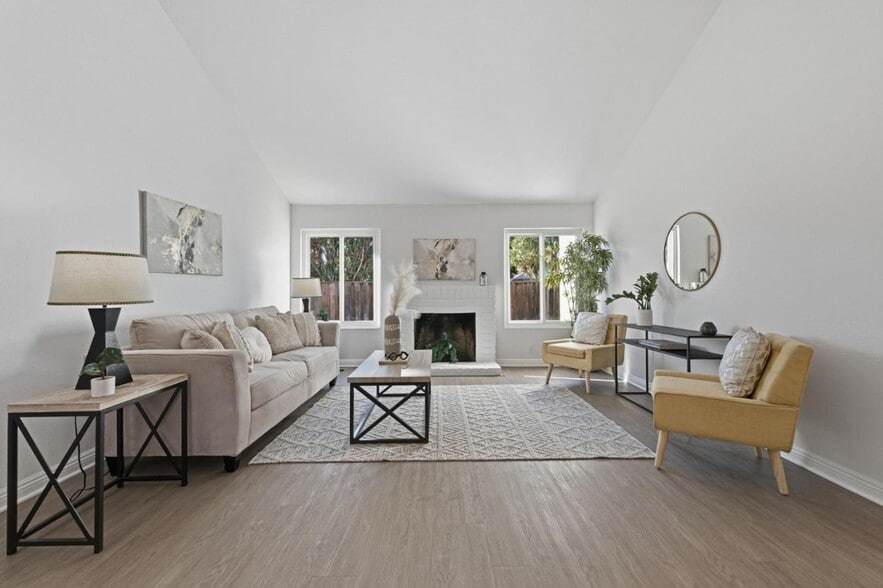 Building Photo - 73 Grandwell Way