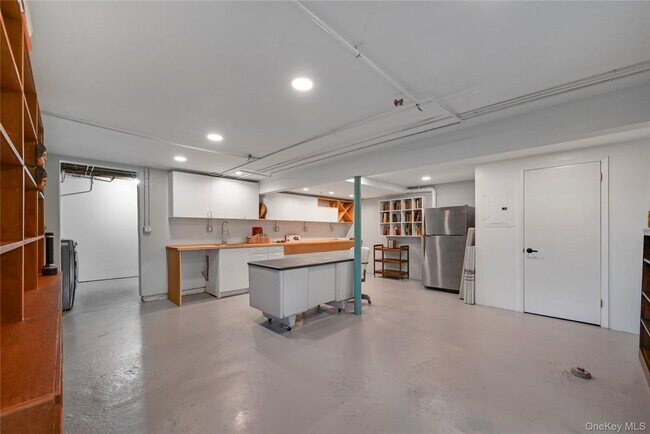 Building Photo - 47 Mountainview Dr