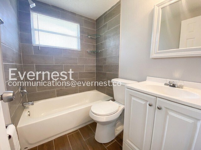 Building Photo - 6723 Ranchwood Loop