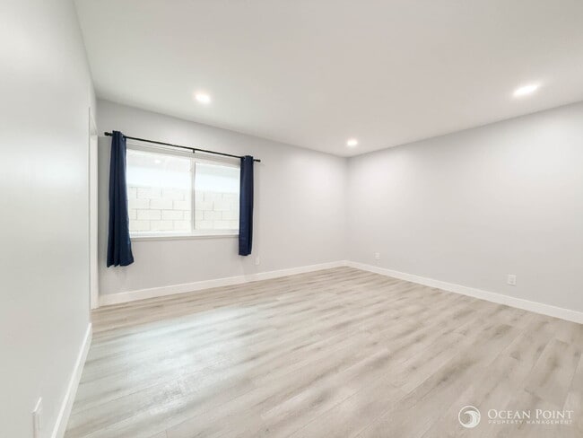 Building Photo - Newly Renovated Home for Rent in Thousand ...