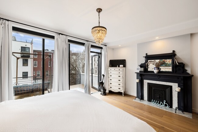 Building Photo - 276 Halsey St