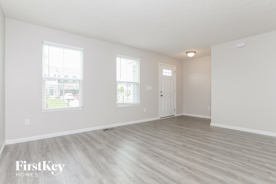 Building Photo - 4721 Megan Danielle Dr