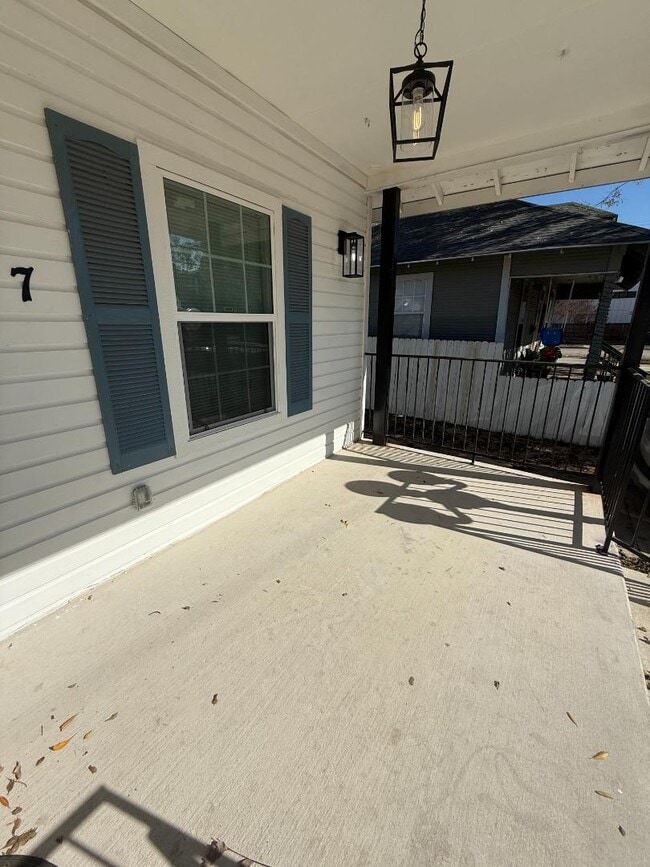 Building Photo - 727 Indiana St