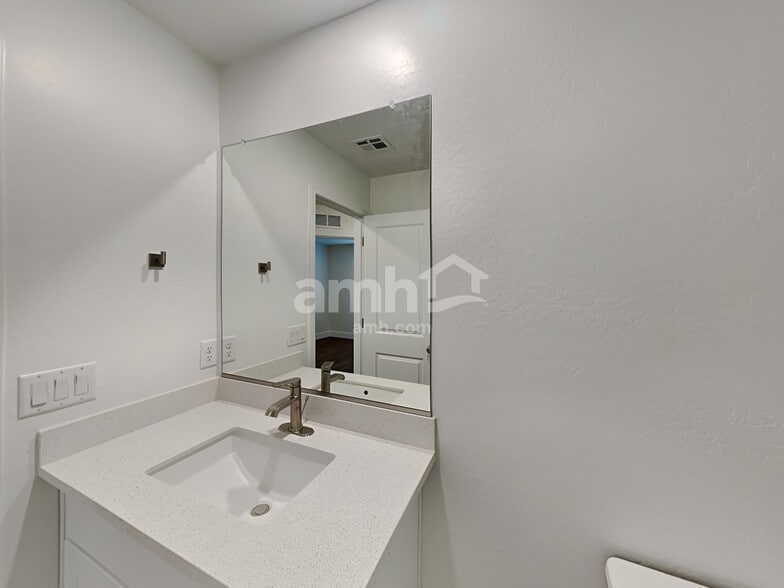 Building Photo - 21511 S 231st Way