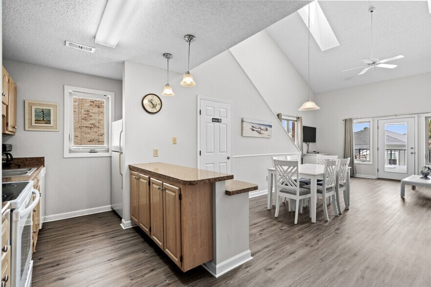 Building Photo - 216 Double Eagle Dr