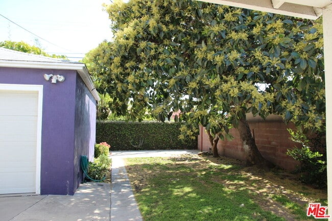 Building Photo - 12442 Short Ave
