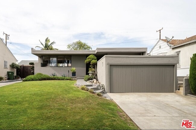 Primary Photo - 423 W Ellis Ave