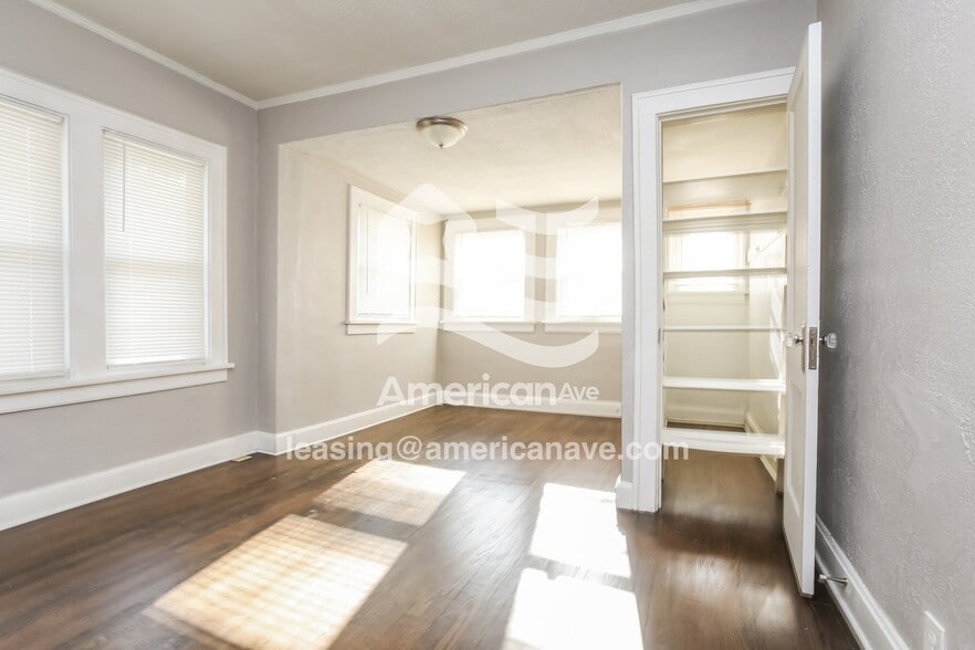 Building Photo - 6620 Wabash Ave