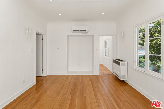 Building Photo - 5729 Carlton Way