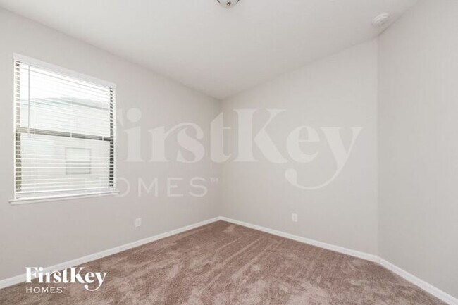 Building Photo - 4705 Blackthorn Cir