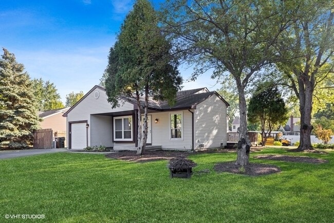 Building Photo - 2108 Navarone Dr