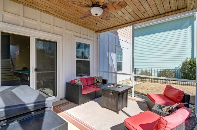 Building Photo - Lake View Living Near Lake Murray – Spacious 5BR Home w/ Boat Ramp & Docks