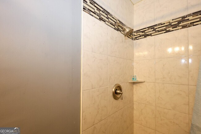 Building Photo - 2218 Dodson Dr
