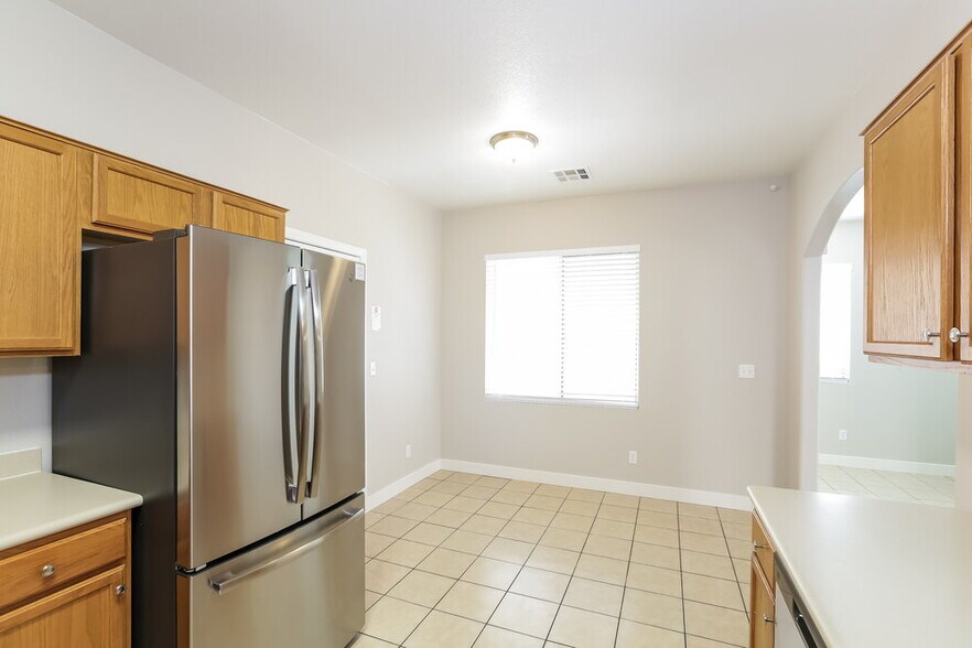Building Photo - 6441 Pronghorn Ridge Ave