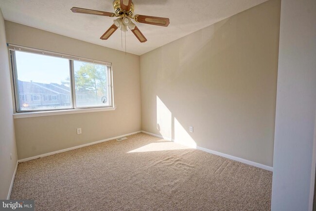 Building Photo - 1035 Pendleton Ct