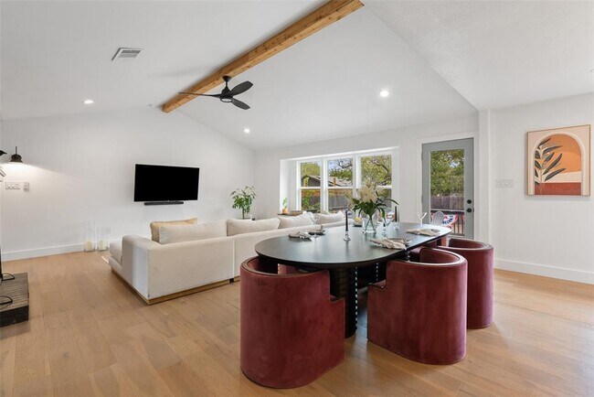 Building Photo - 3808 Leafield Dr