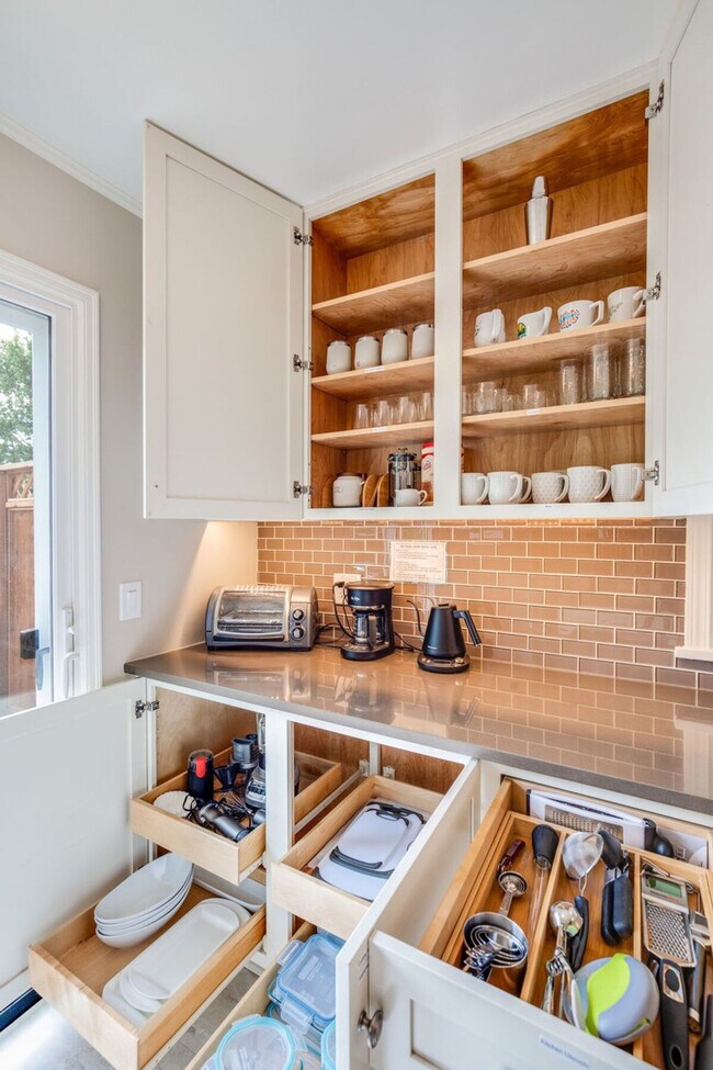 Building Photo - 1706 Warren Ave N