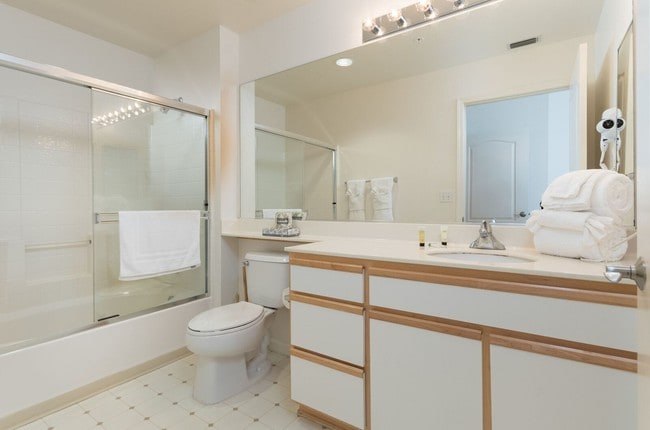 Building Photo - 25 Rio Robles E