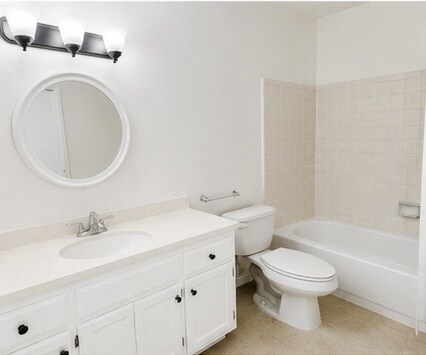 Building Photo - 2208 San Blas Ct